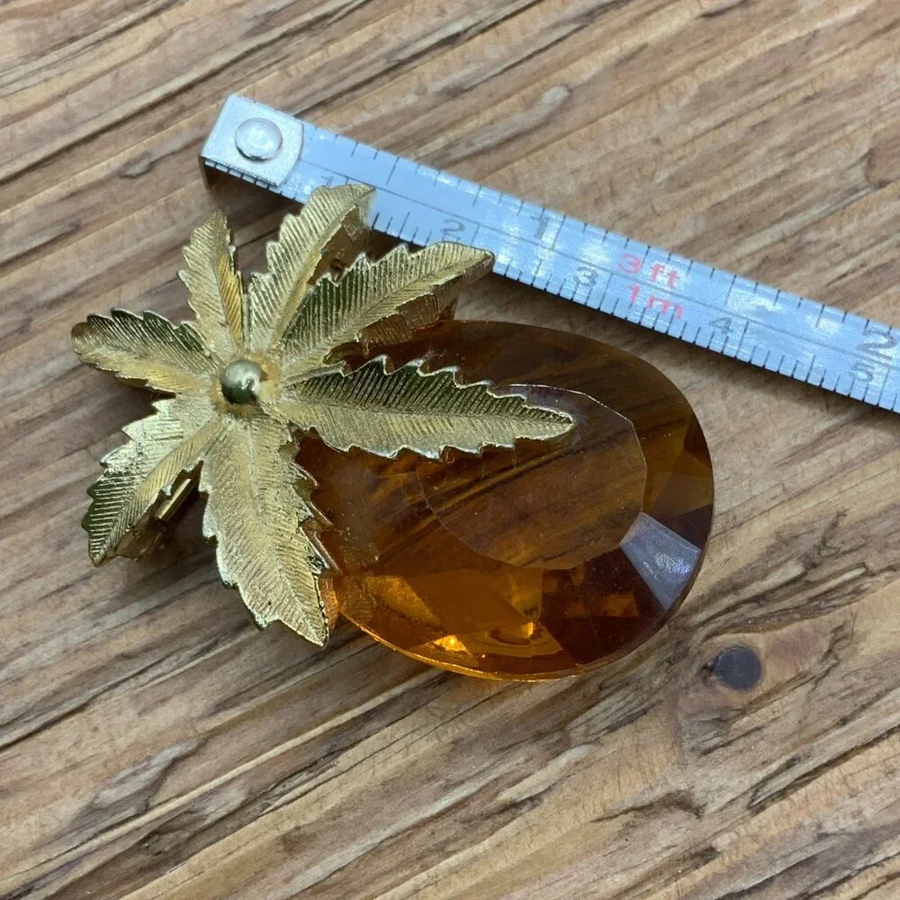 Sarah Coventry Vintage Amber Glass Pineapple Gold Tone Brooch